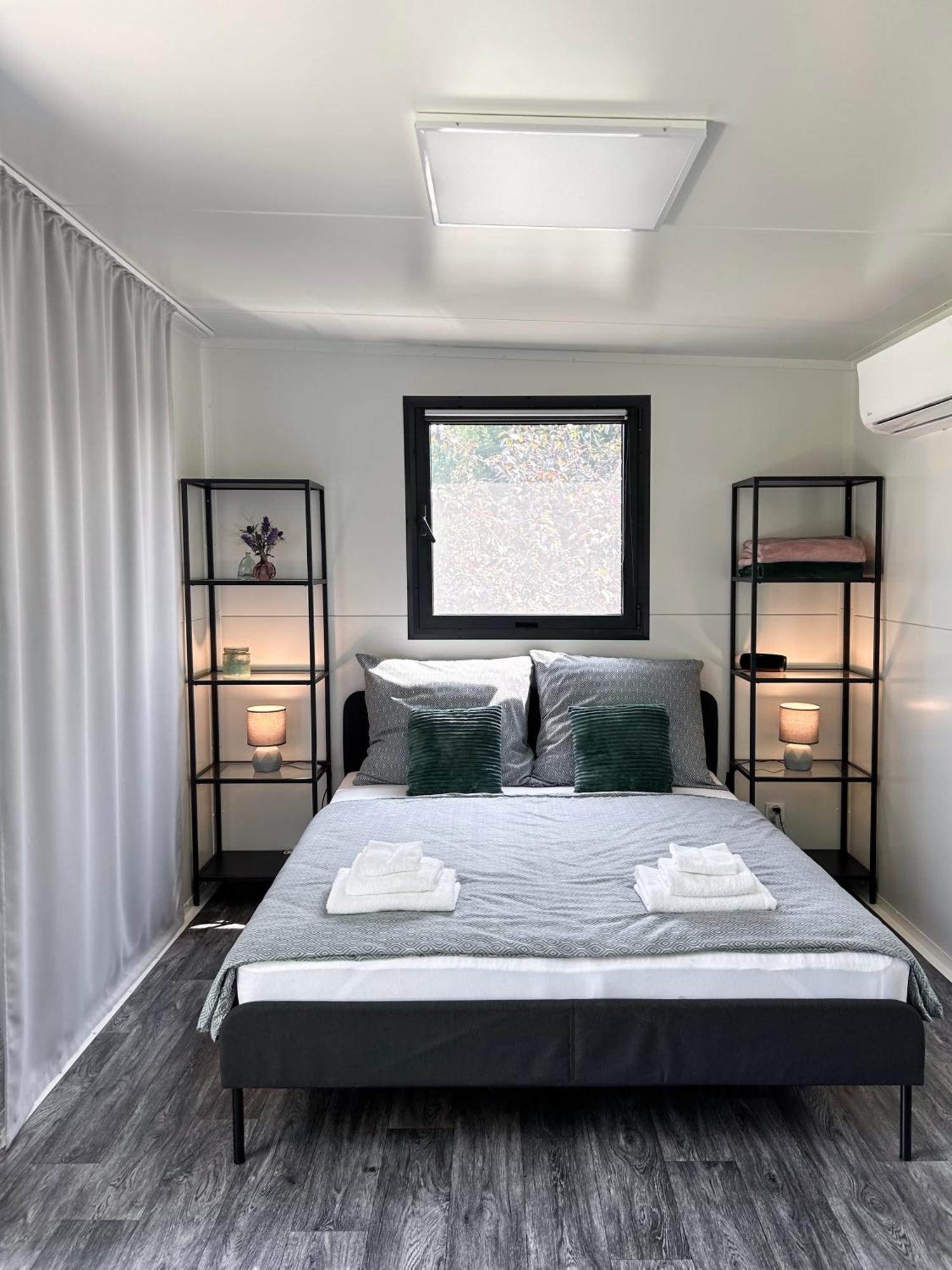 Tiny House Mezi Sklepy Apartment Kobylí Exterior photo