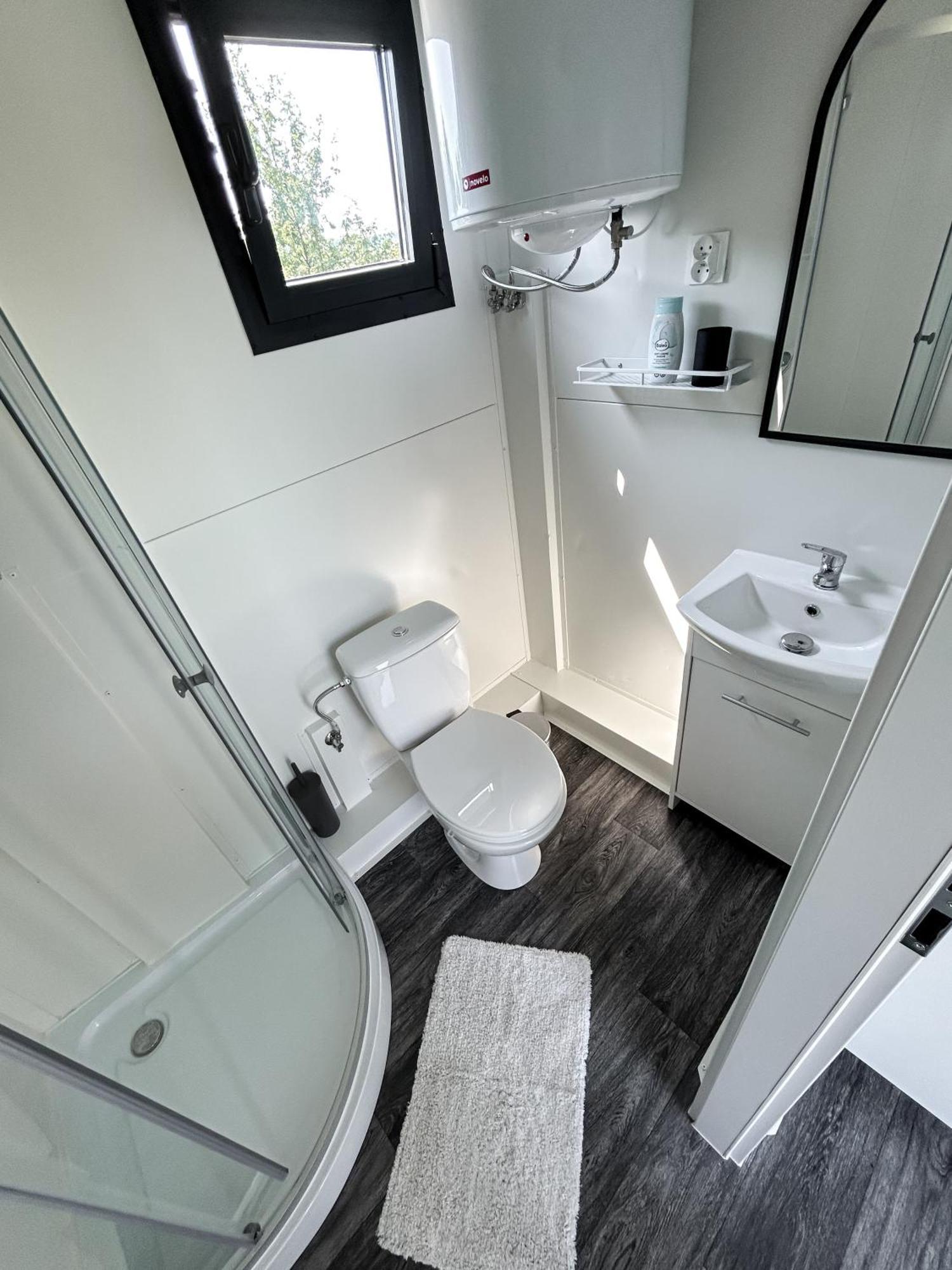 Tiny House Mezi Sklepy Apartment Kobylí Exterior photo
