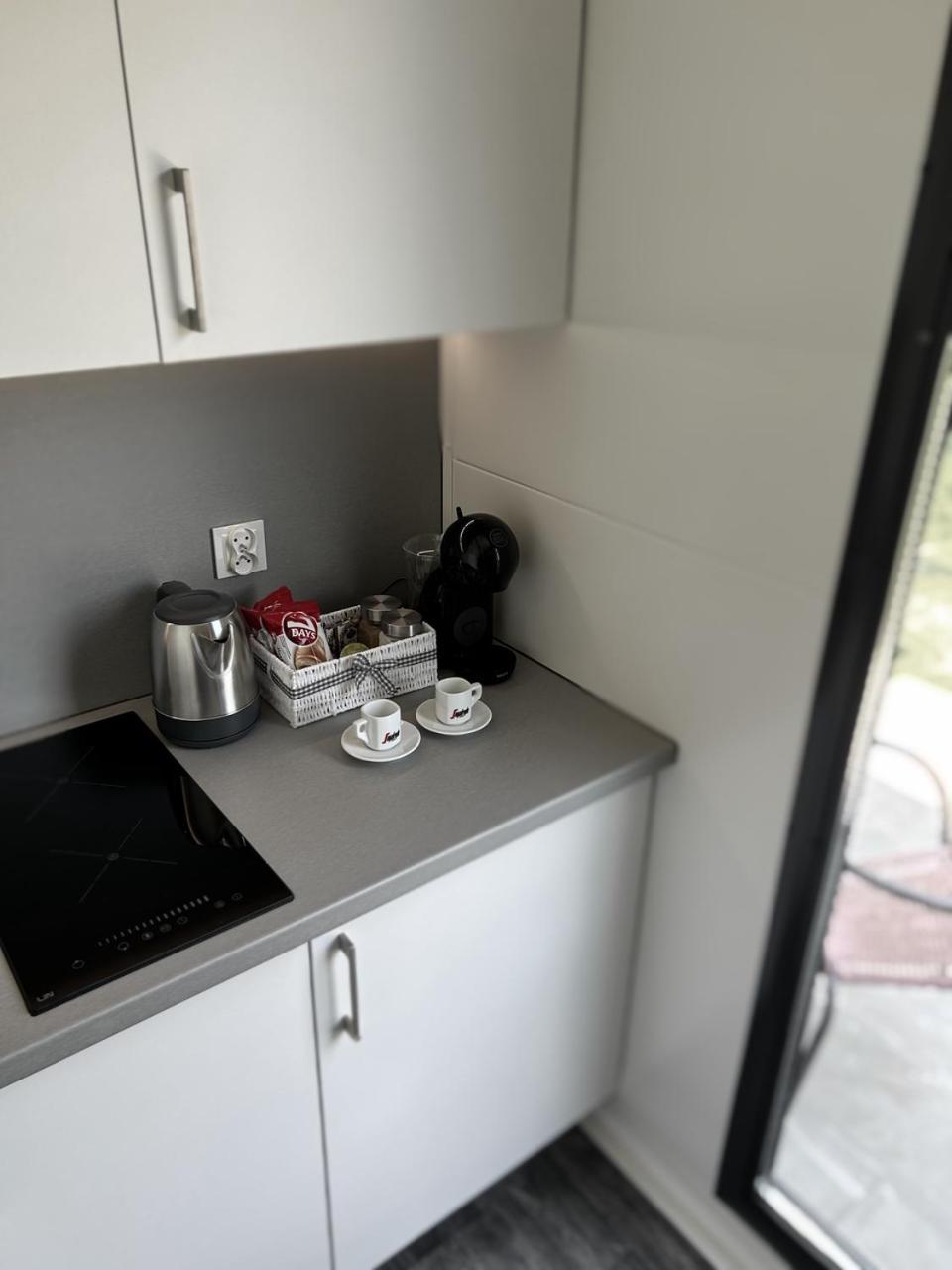 Tiny House Mezi Sklepy Apartment Kobylí Exterior photo