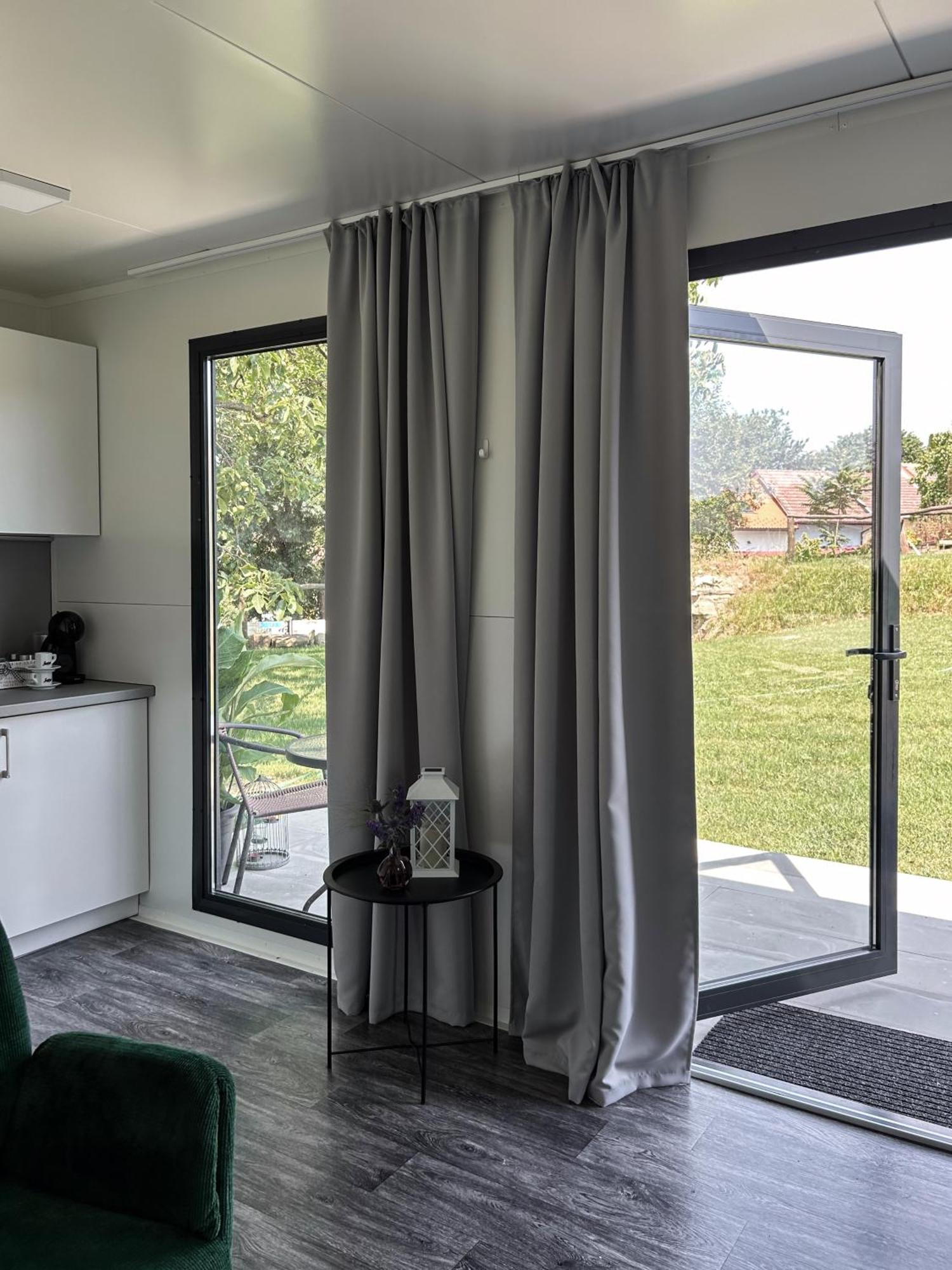 Tiny House Mezi Sklepy Apartment Kobylí Exterior photo