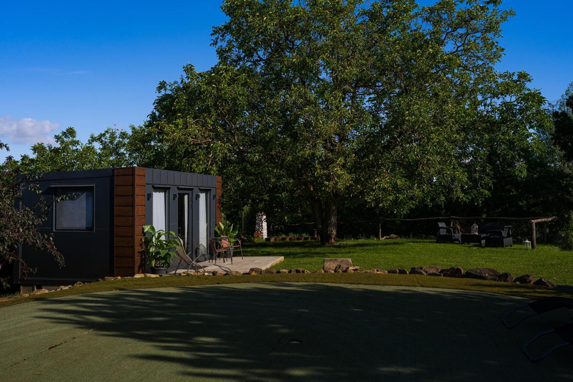 Tiny House Mezi Sklepy Apartment Kobylí Exterior photo